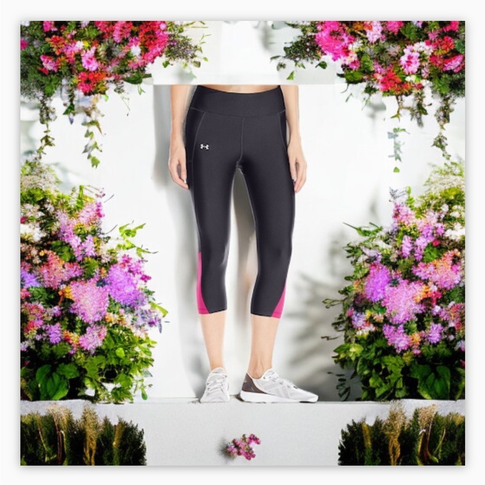 Women’s Fly By Black / Pink Under Armour Antistink Crop Legging -SzXs-Sm-NWOT﻿🍂﻿